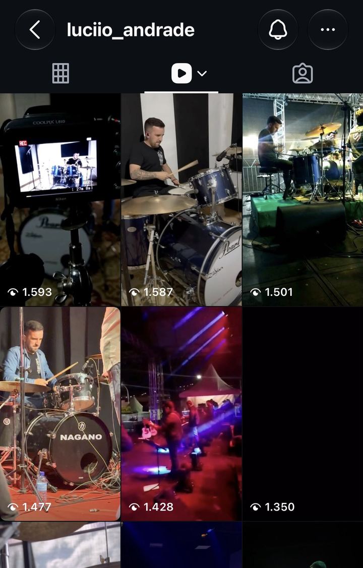 Reels do Lúcio no Instagram, tocando bateria em show